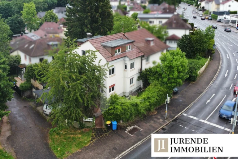 Sanierungsbedürftiges 3-Familienhaus nahe der Hochschule