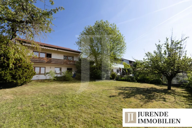 Renovierungsbedürftiges Einfamilienhaus mit Einliegerwohnung in schöner Lage von Ispringen