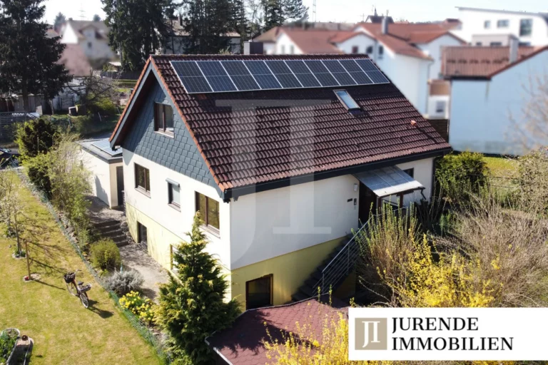 Gepflegtes Einfamilienhaus mit Einliegerwohnung | Modernste Heiztechnik, PV-Anlage und Wallbox