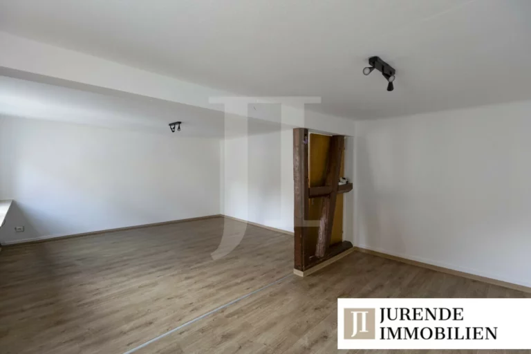 Zentral gelegene Maisonette-Wohnung in Dürrmenz