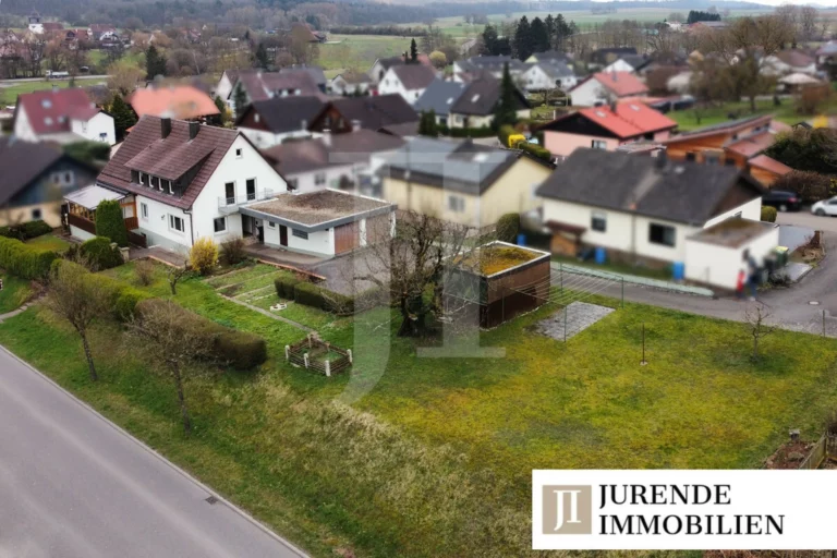 Ein- bis Zweifamilienhaus mit zusätzlichem Bauplatz