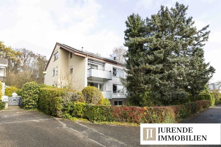 Attraktives Mehrfamilienhaus am Waldrand – 6 Einheiten & 4 Einzelgaragen