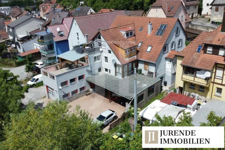 Wohn- und Geschäftshaus in Lomersheim | Zwei große Wohnungen, Gewerbeeinheit und eine Werkstatt