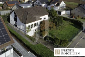 Ein- bis Zweifamilienhaus mit traumhaftem Eckgrundstück in bester Lage von Illingen