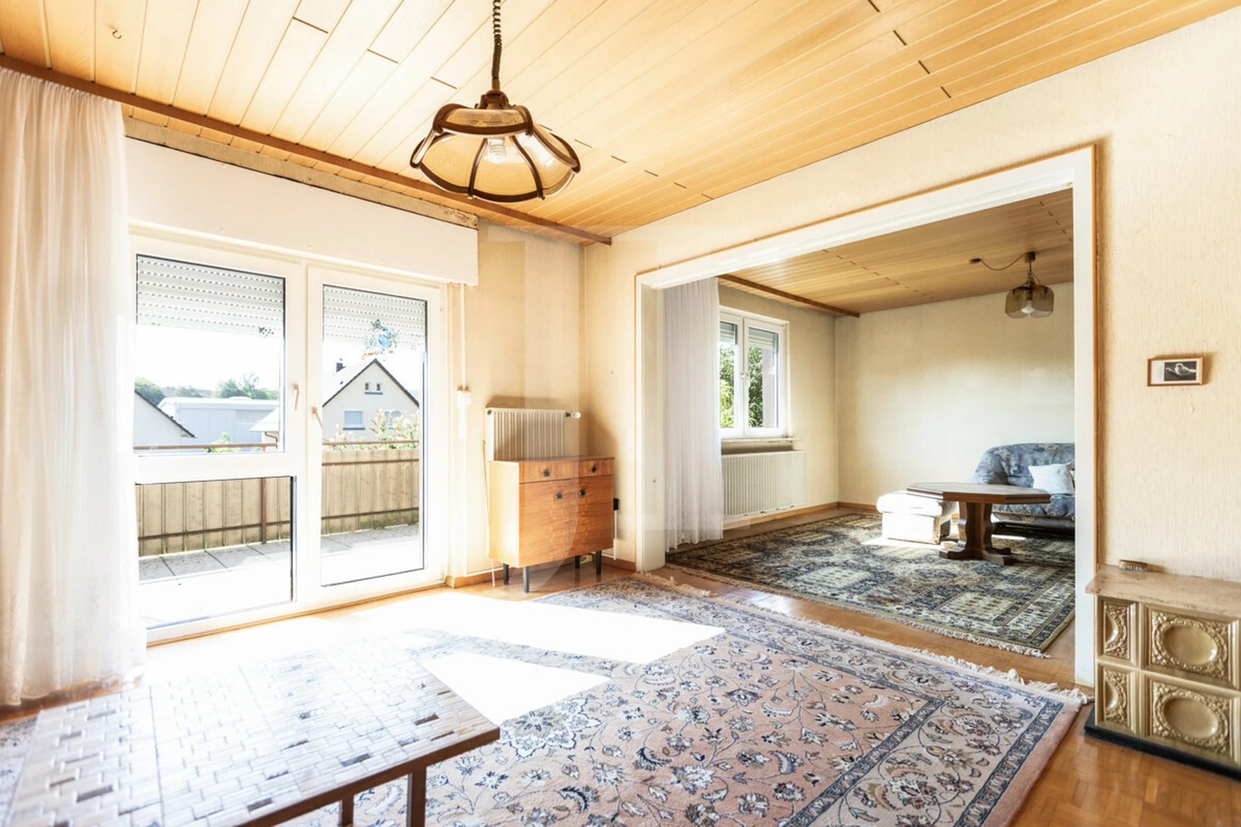 e533b239-1a13-42e1-8e1f-274fa585b0a9