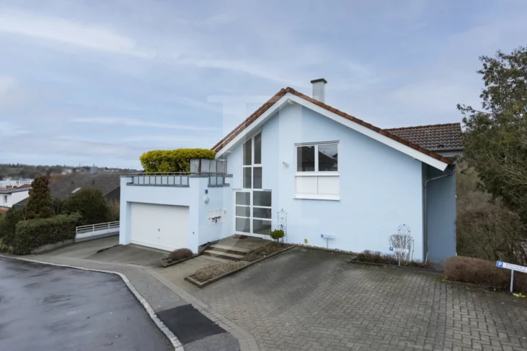 Gepflegte 2-Zimmer-Wohnung mit Stellplatz in Pforzheim-Mäurach